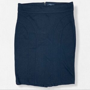 Forever 21 Black Skirt w/ Back Zip Size Medium